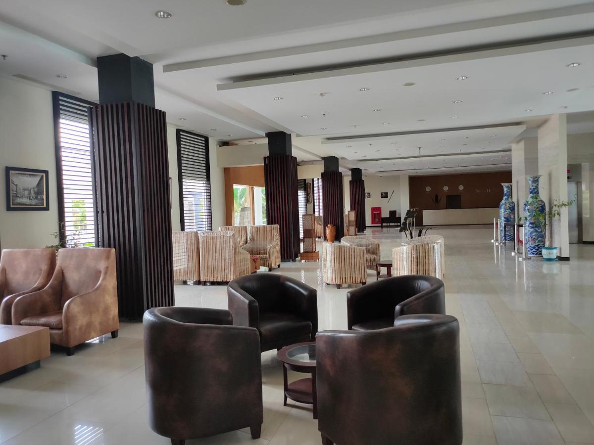 Brits Hotel Pangkalanbuun Dış mekan fotoğraf